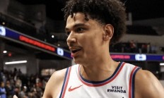 ac米兰-包含新浪体育：快船内线替补挺身而出，力克勇士收获三连胜的词条