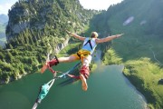 米兰体育app-烈日独照，当字母哥与太阳联手书写唯一的神谕