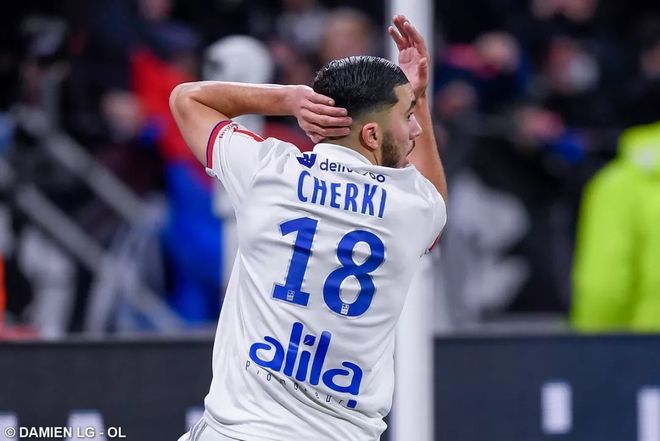 亚眠主场小胜里昂,士气高涨 亚眠主场小胜里昂,士气高涨