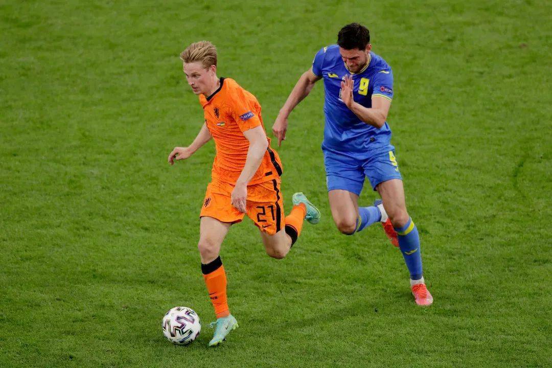 包含韩国羽毛球队险胜英格兰羽毛球队，李宗伟制霸全场的词条