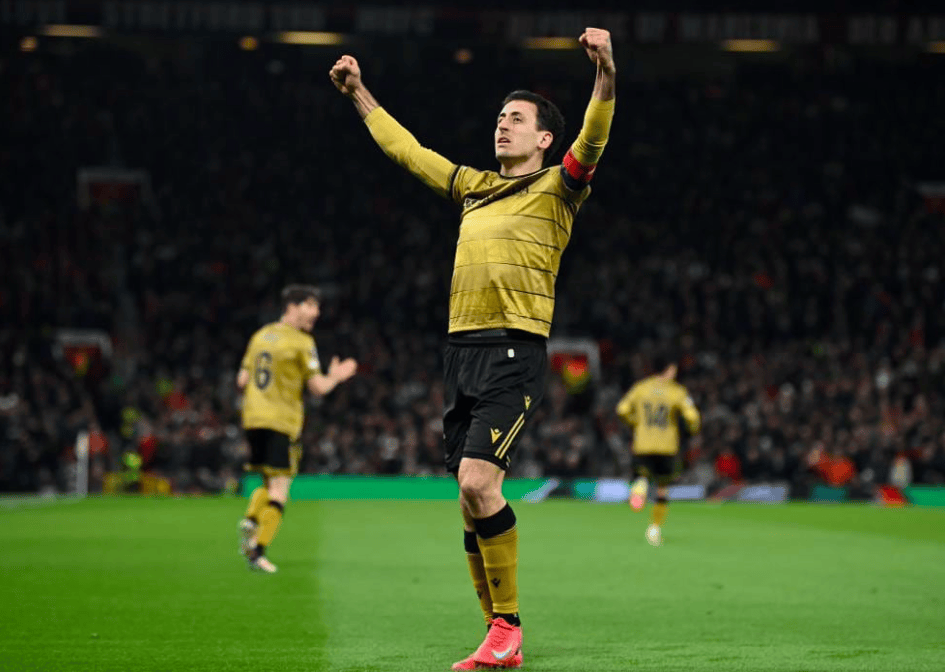 包含尤文碾压曼联，奥亚尔萨瓦尔点燃赛场的词条